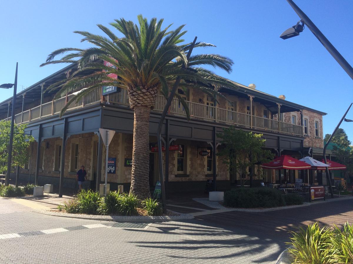 Grosvenor Hotel Victor Harbor Esterno foto